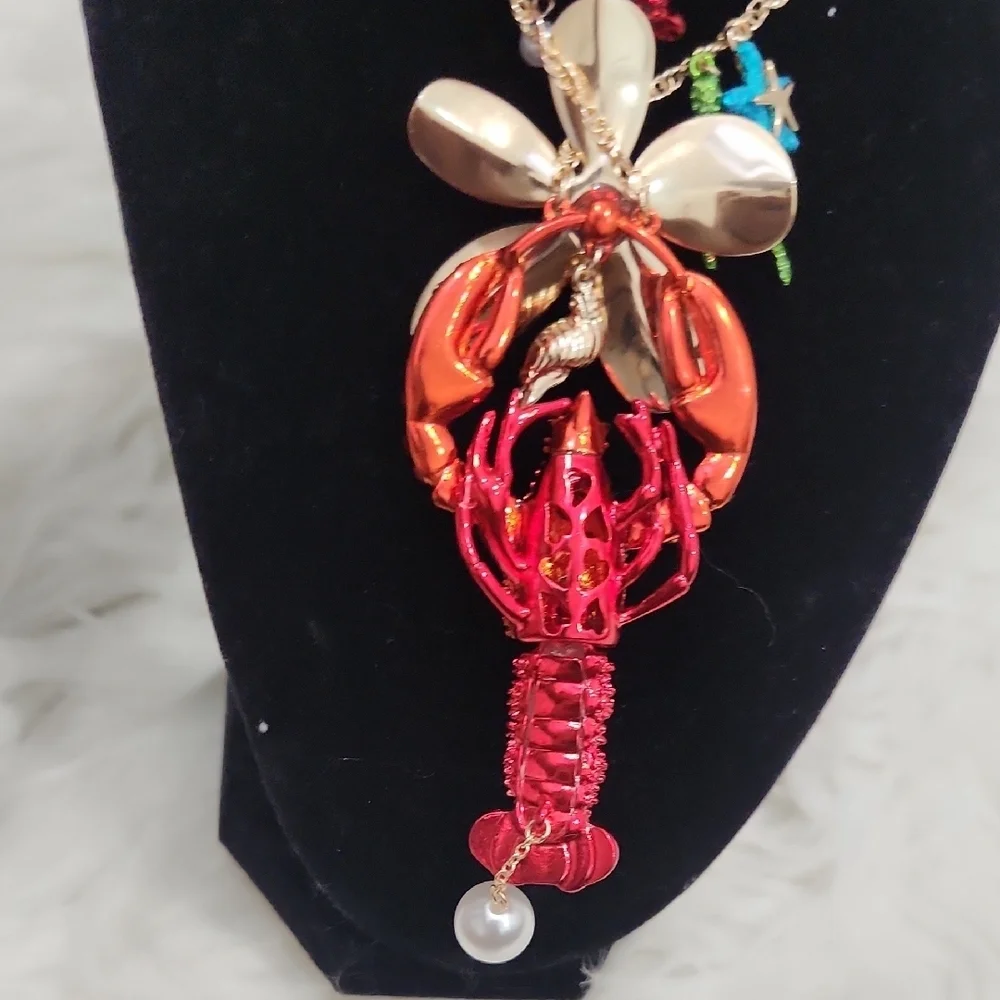🦞▪️Betsey Johnson▪️ Rhinestone Lobster Necklace  and Earring Bundle Set